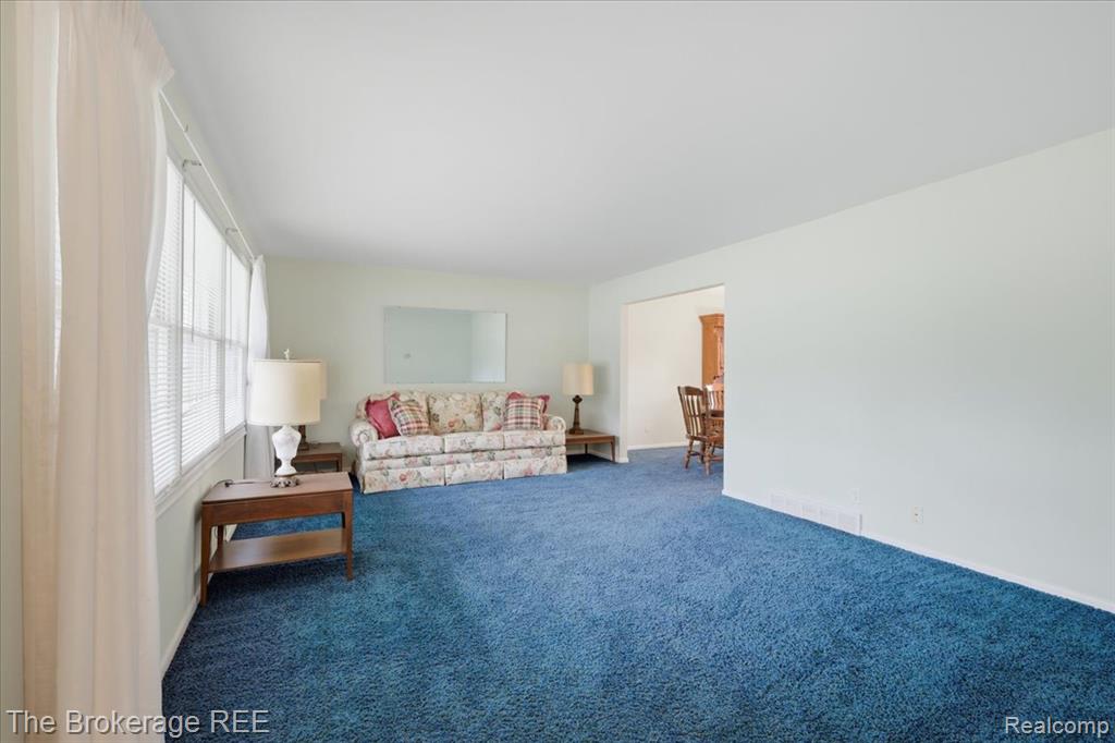 4375 Esta Drive, Flint, MI 48506 — Photo 14