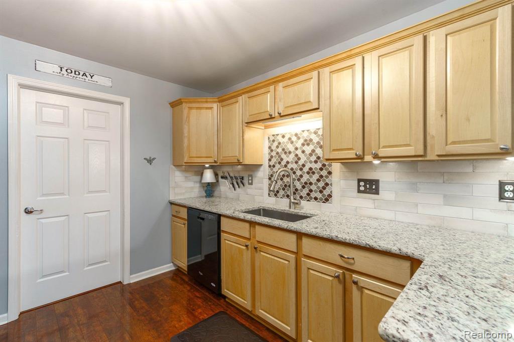 1324 DUFREE Boulevard, Howell, MI 48843 — Photo 12