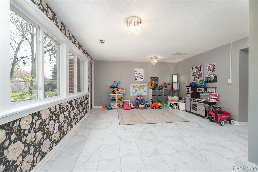 317 Crossman Street, Williamston, MI 48895 — Photo 15