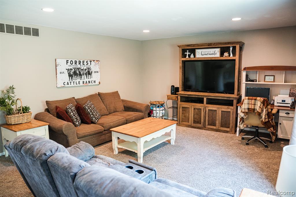 2757 S Lake Pleasant Road, Metamora, MI 48455 — Photo 9