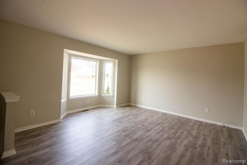752 PENSACOLA Avenue, Pontiac, MI 48340 — Photo 5