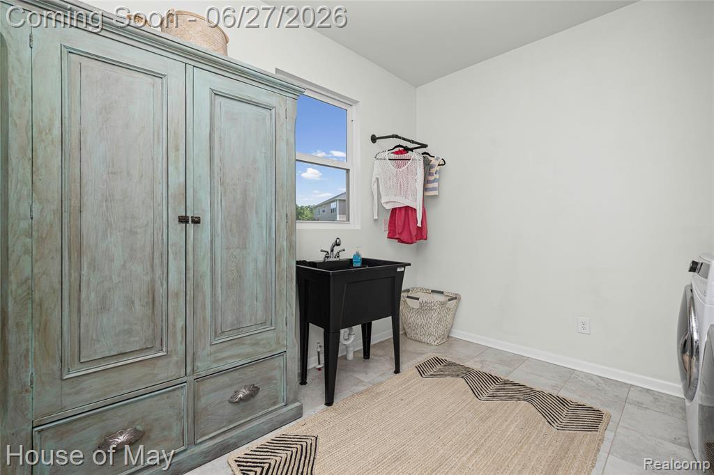 5830 Waycroft Court, Commerce Twp, MI 48382 — Photo 25