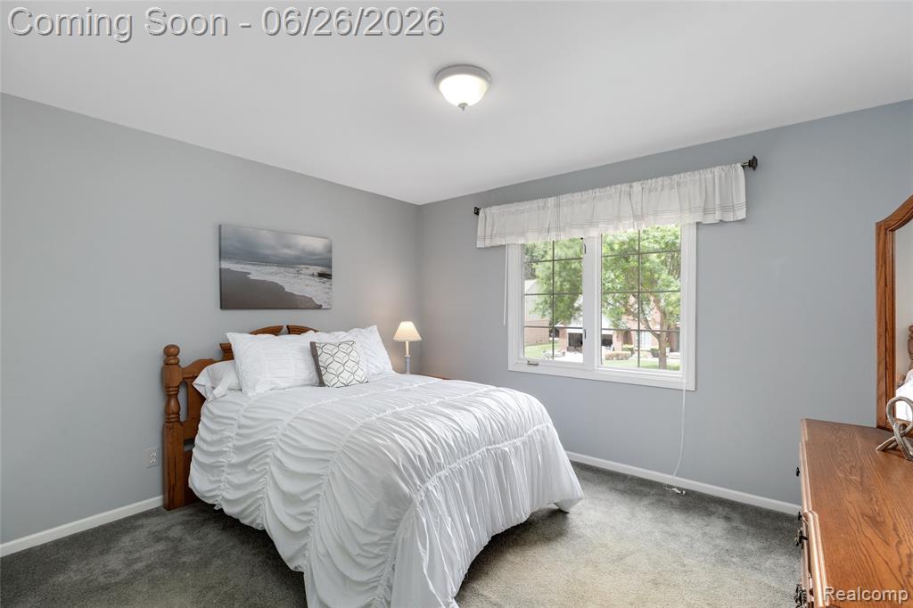 2176 Oakwood Drive, Troy, MI 48085 — Photo 22