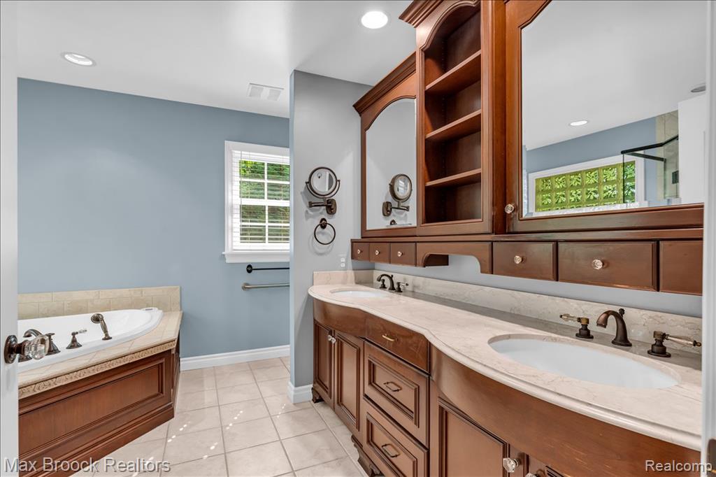 6287 Thorncrest Drive, Bloomfield Hills, MI 48301 — Photo 42