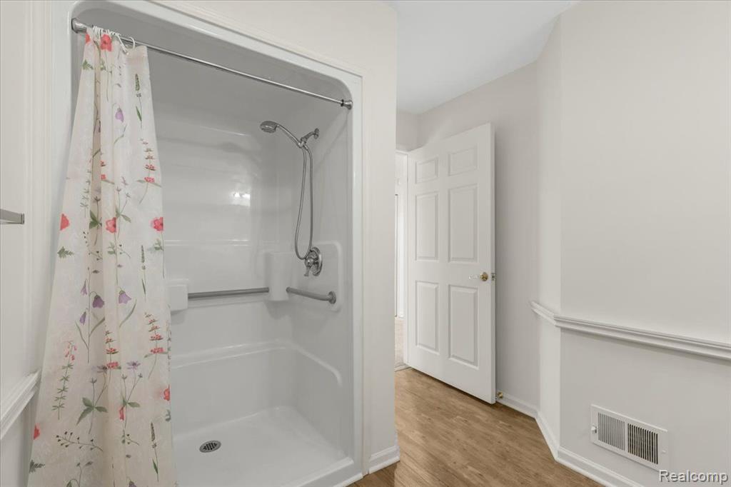 21374 MULBERRY Court, Farmington Hills, MI 48336 — Photo 13
