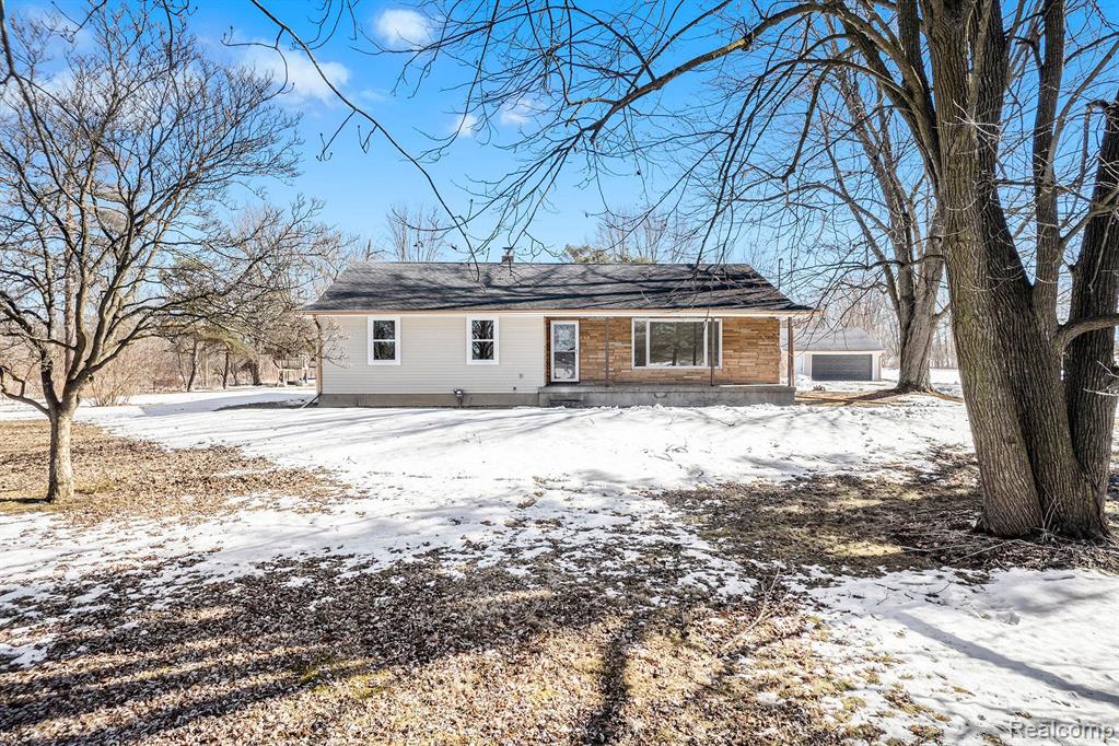 4241 S VASSAR Road, Davison, MI 48423 — front exterior
