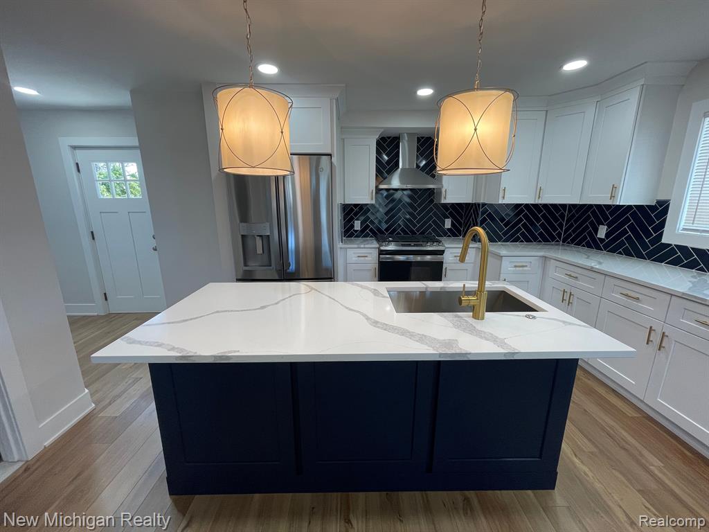 985 W Hazelhurst Street, Ferndale, MI 48220 — Photo 10