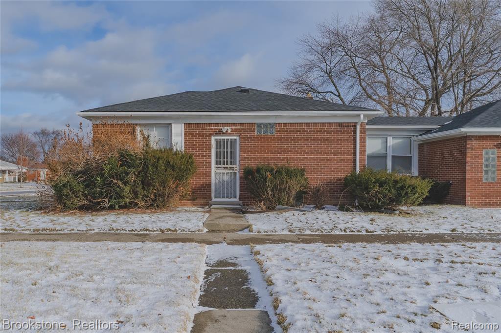 17006 Juliana Avenue, Eastpointe, MI 48021 — Photo 4