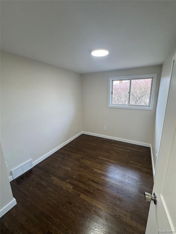 31638 Williams Court, Rockwood, MI — Photo 14