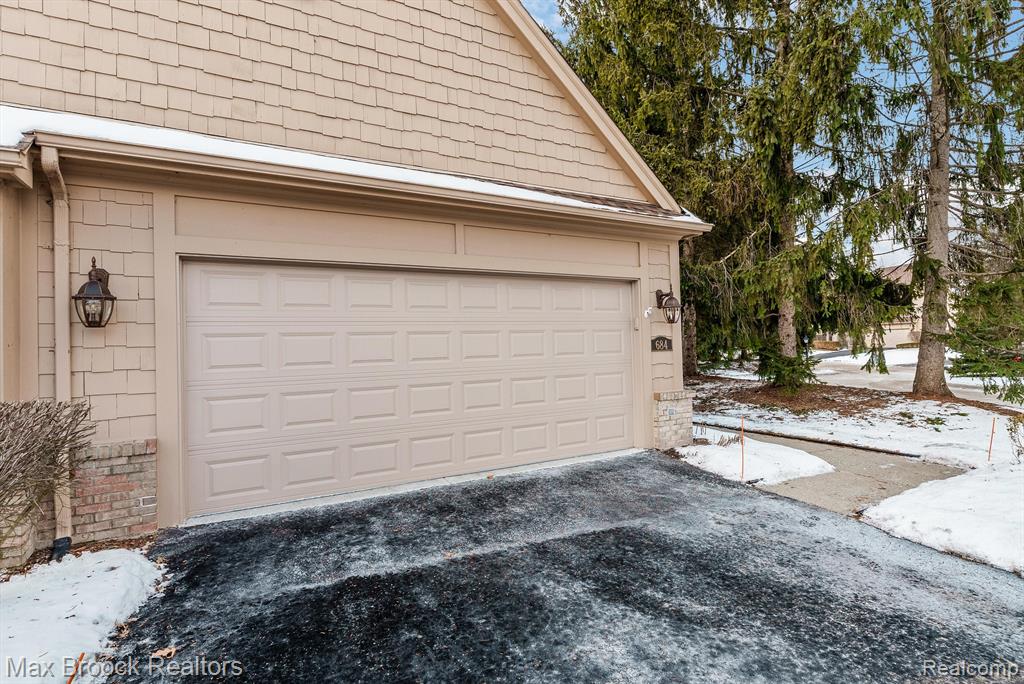 684 Deauville Lane, Bloomfield Hills, MI 48304 — Photo 56