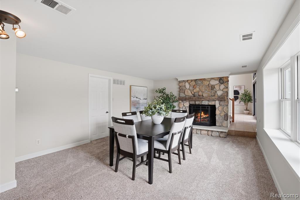5370 Edgelake Drive, Pinckney, MI 48169 — Photo 12