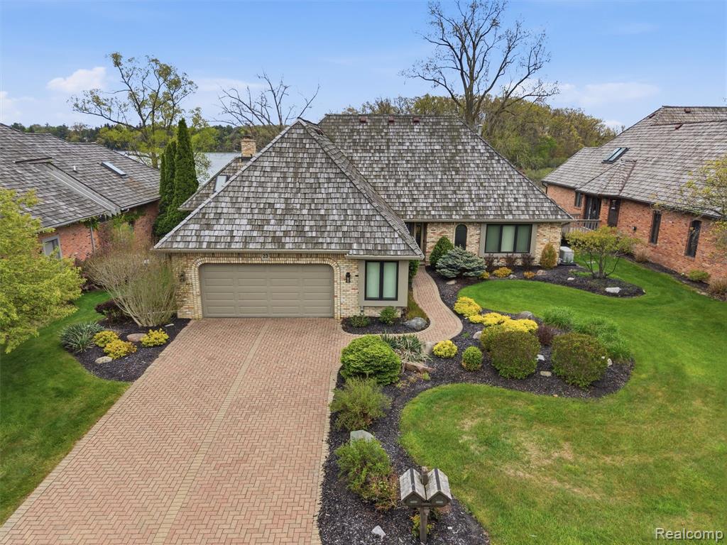 23 Chateaux Du Lac, Fenton, MI 48430 — Photo 67