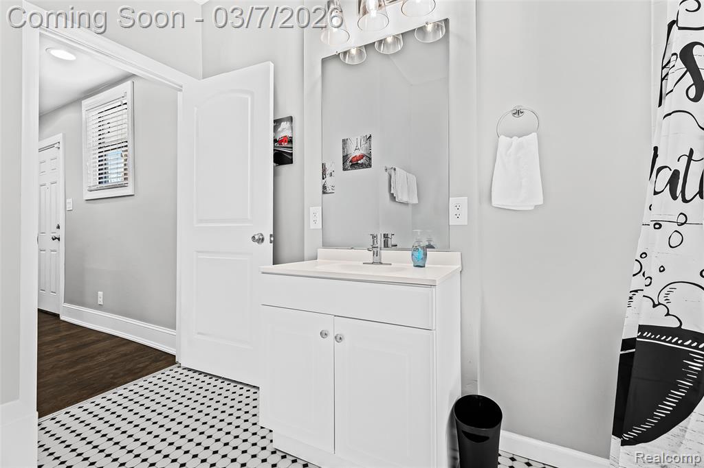 2179 Sheridan Street, Detroit, MI, 48214