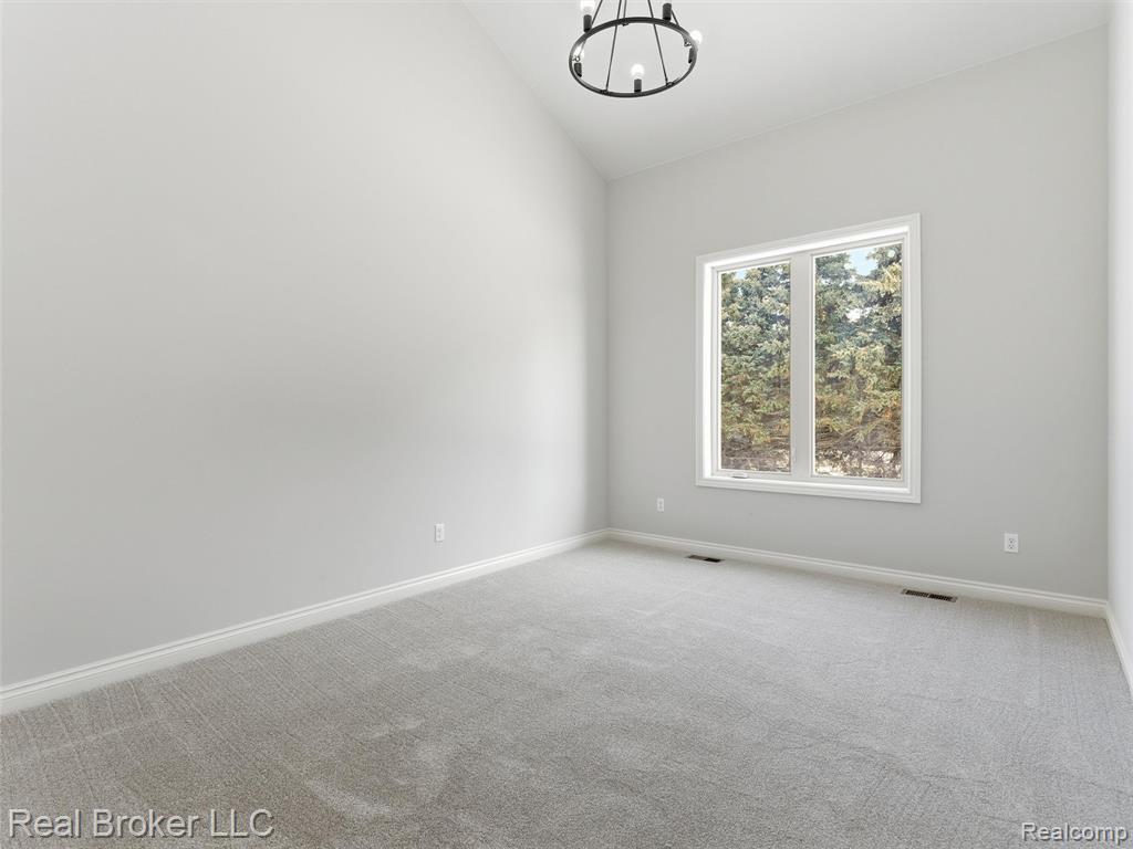 47124 Rosevillage Court, Shelby Twp, MI 48315 — Photo 19