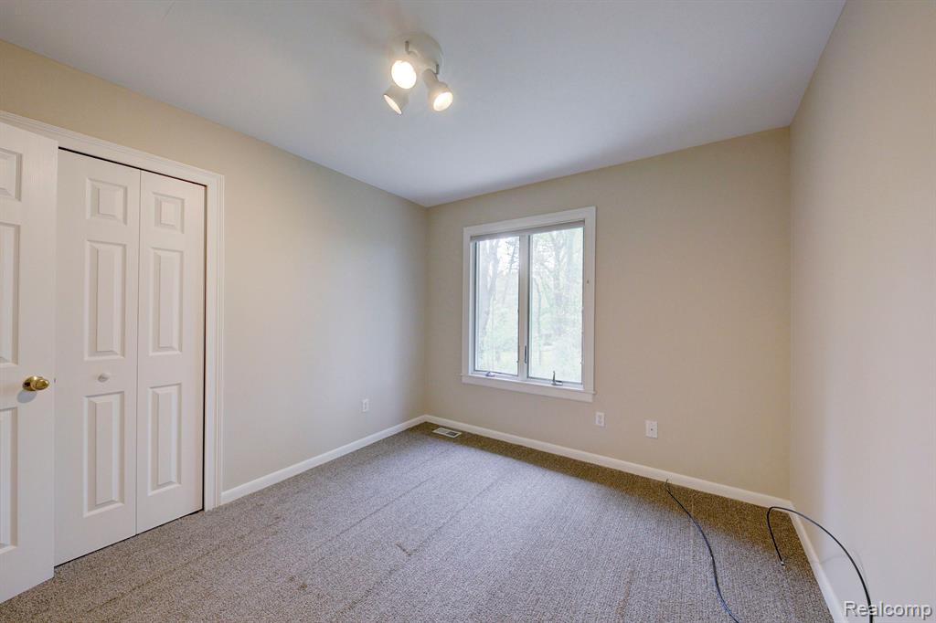 850 VILLAGE PINE Lane, Ortonville, MI 48462 — Photo 51