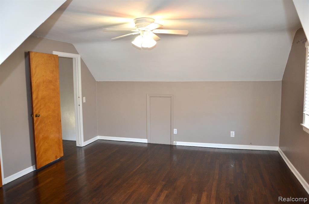 411 N McKinley Road, Flushing, MI 48433 — Photo 10