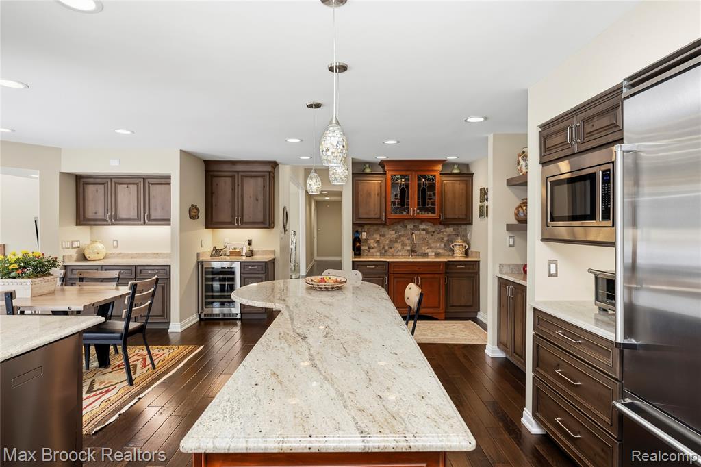 5867 BRAVO COURT, Orchard Lake Village, MI 48324 — Photo 24