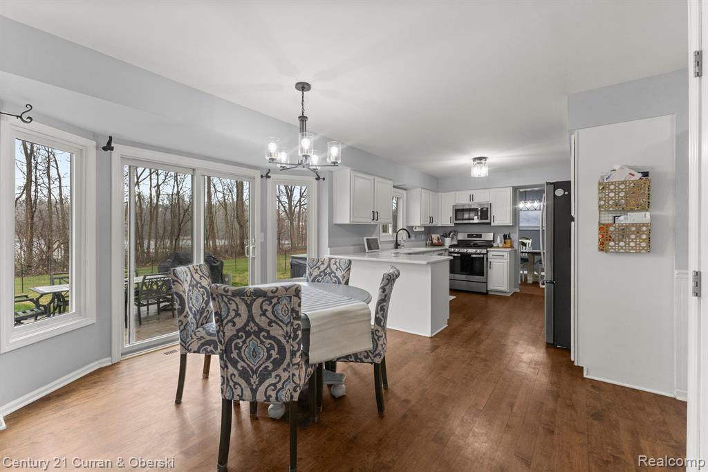 42745 LEDGEVIEW Drive, Novi, MI 48377 — Photo 17