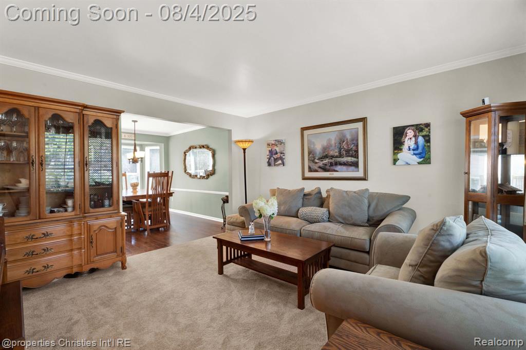 642 Whitney Drive, Rochester Hills, MI 48307 — Photo 6