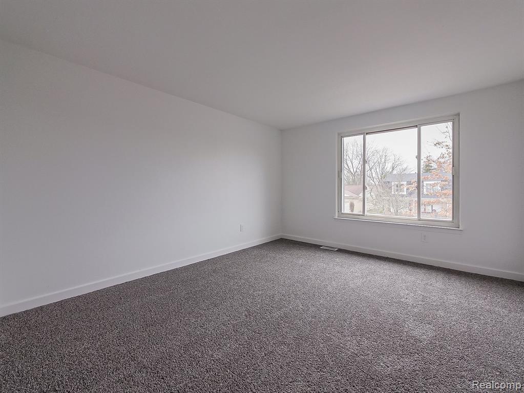 42484 MAJESTIC, Canton, MI 48188 — Photo 19