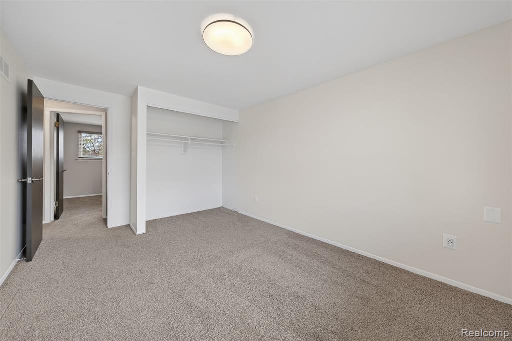 30110 Manor Drive, Madison Heights, MI 48071 — Photo 22