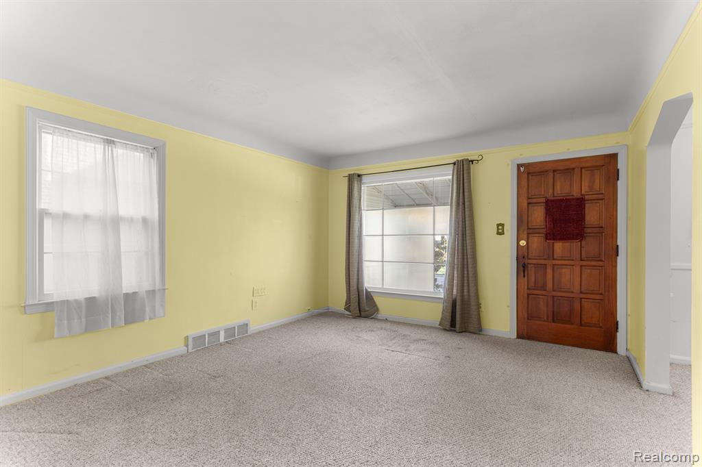 843 MAYBURN Street, Dearborn, MI 48128 — Photo 7
