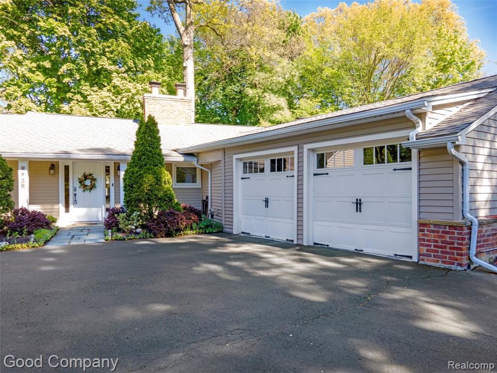 4230 Orchard Way, Bloomfield Hills, MI 48301 — Photo 48