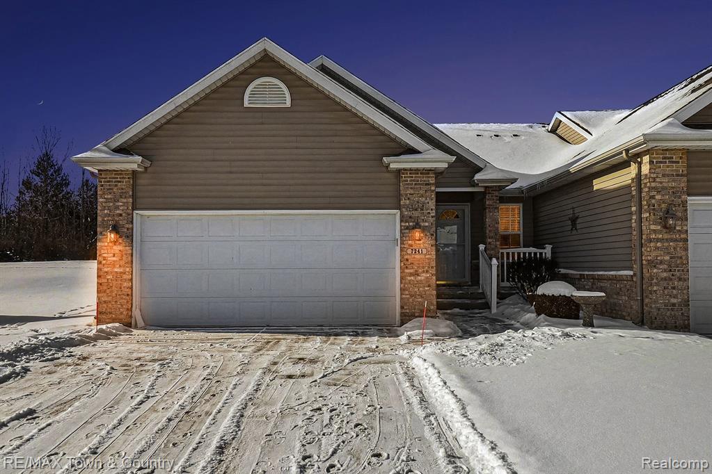 7241 Kings Way, Flushing, MI 48433 — front exterior