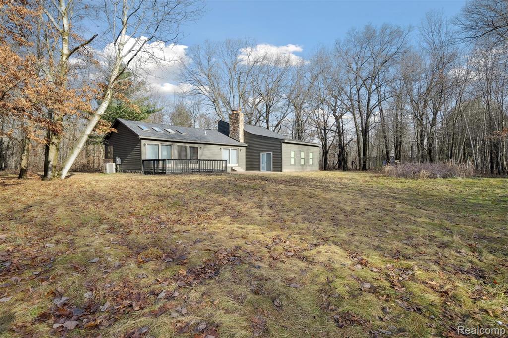 8270 McClements Road, Brighton, MI 48114 — Photo 20