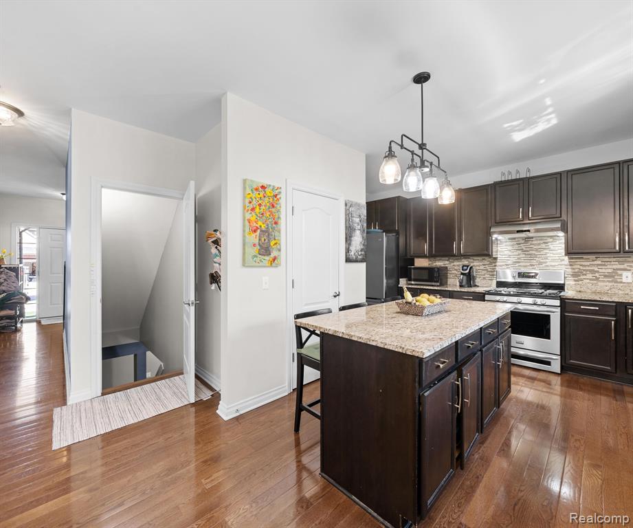 43442 CHERRYWOOD Lane, Canton, MI 48188 — Photo 5