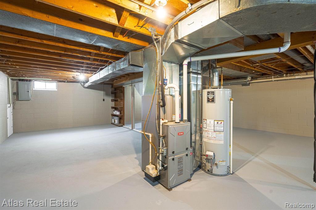 9450 HOGAN Road, Fenton, MI 48430 — Photo 35