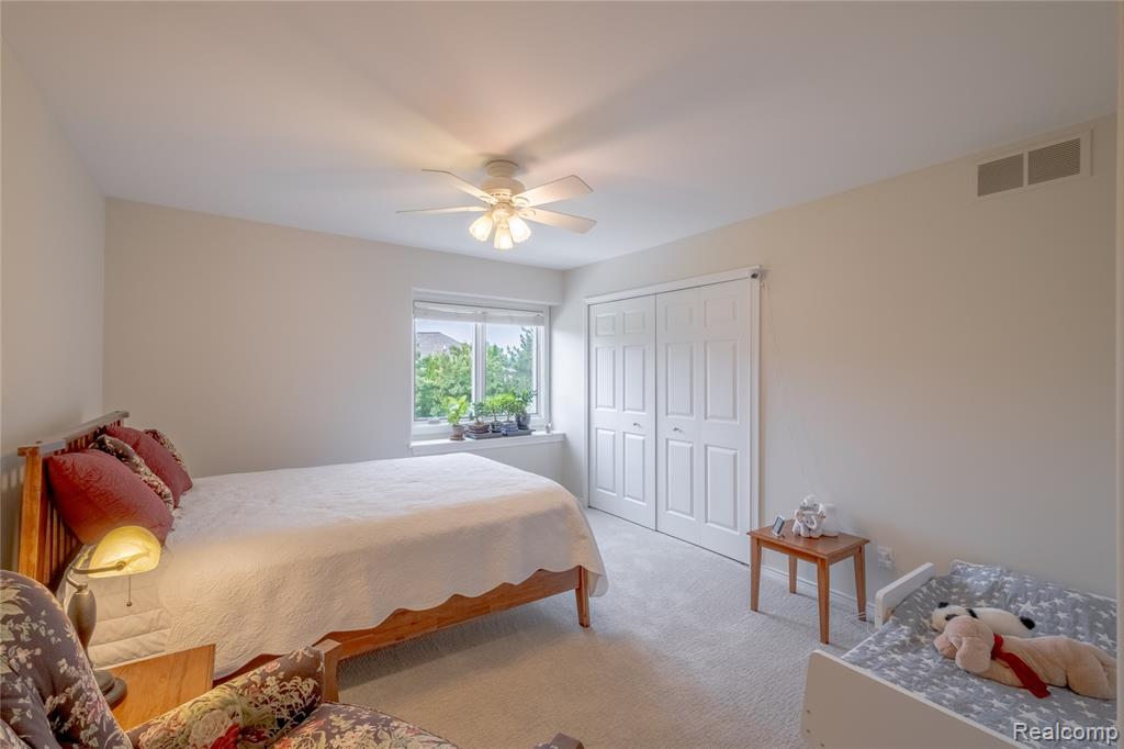 4230 Pavilion Court, Fenton, MI 48430 — Photo 28