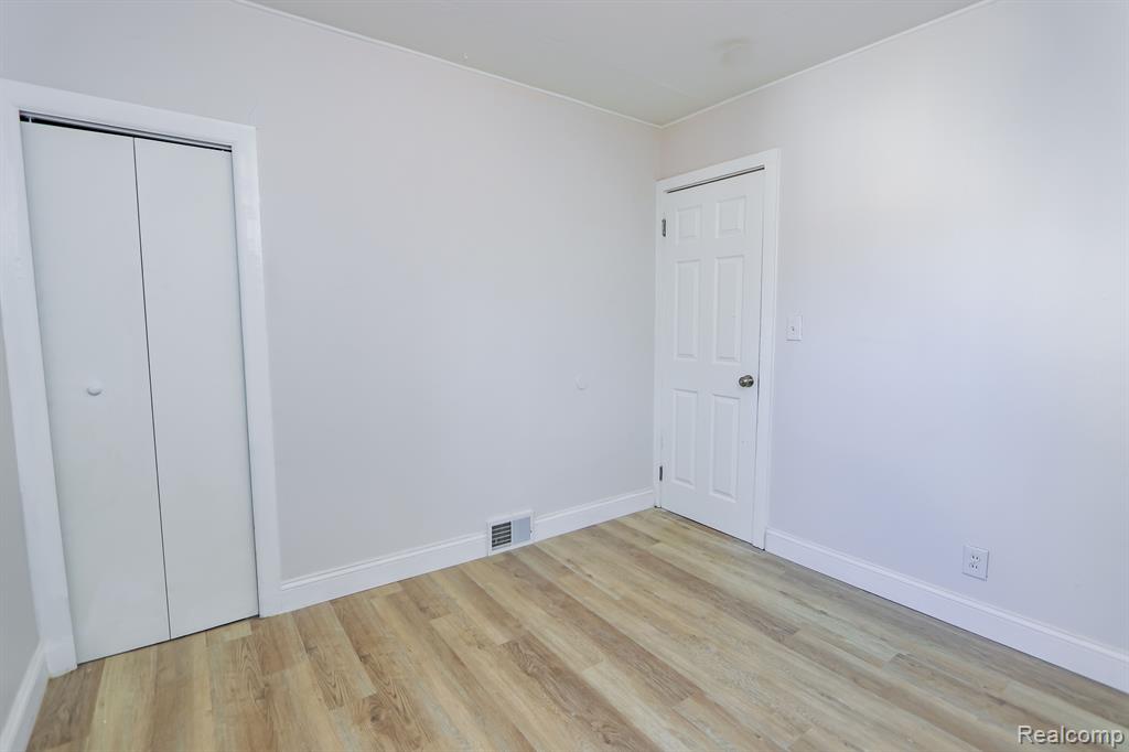771 2ND Avenue, Pontiac, MI 48340 — Photo 8
