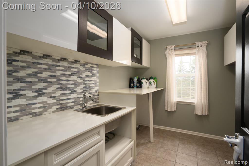 4286 Merriman Loop, Howell, MI 48843 — Photo 28