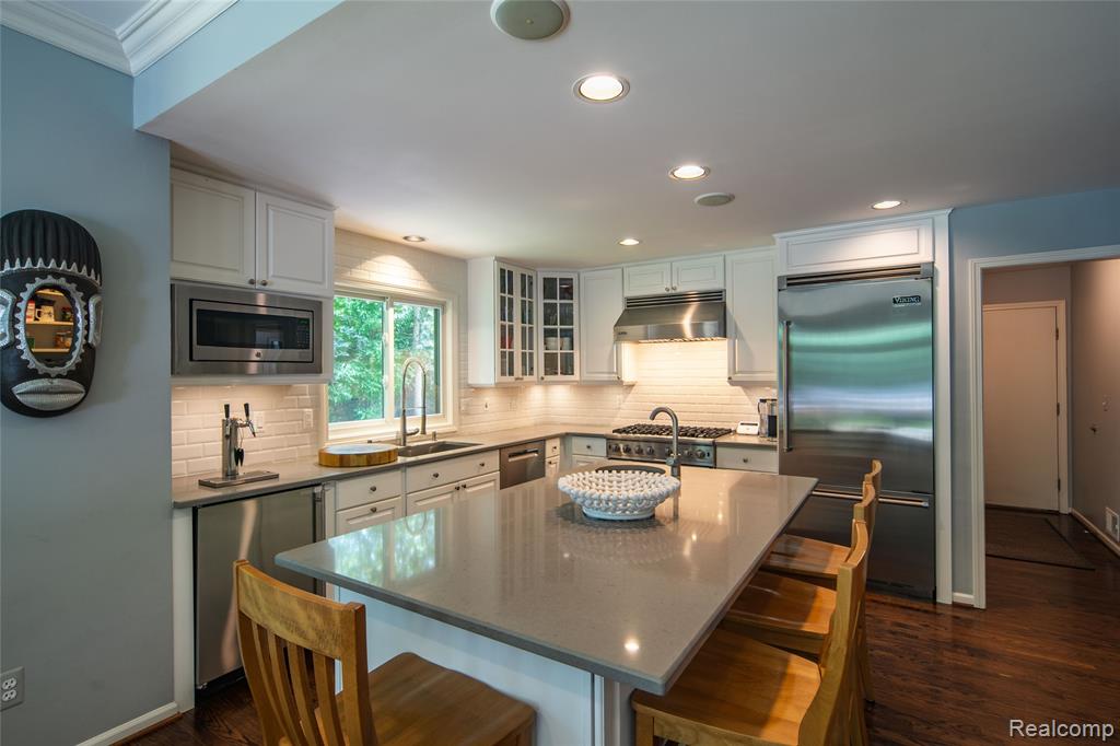 7422 Autumn Hill Drive, West Bloomfield, MI 48323 — Photo 8