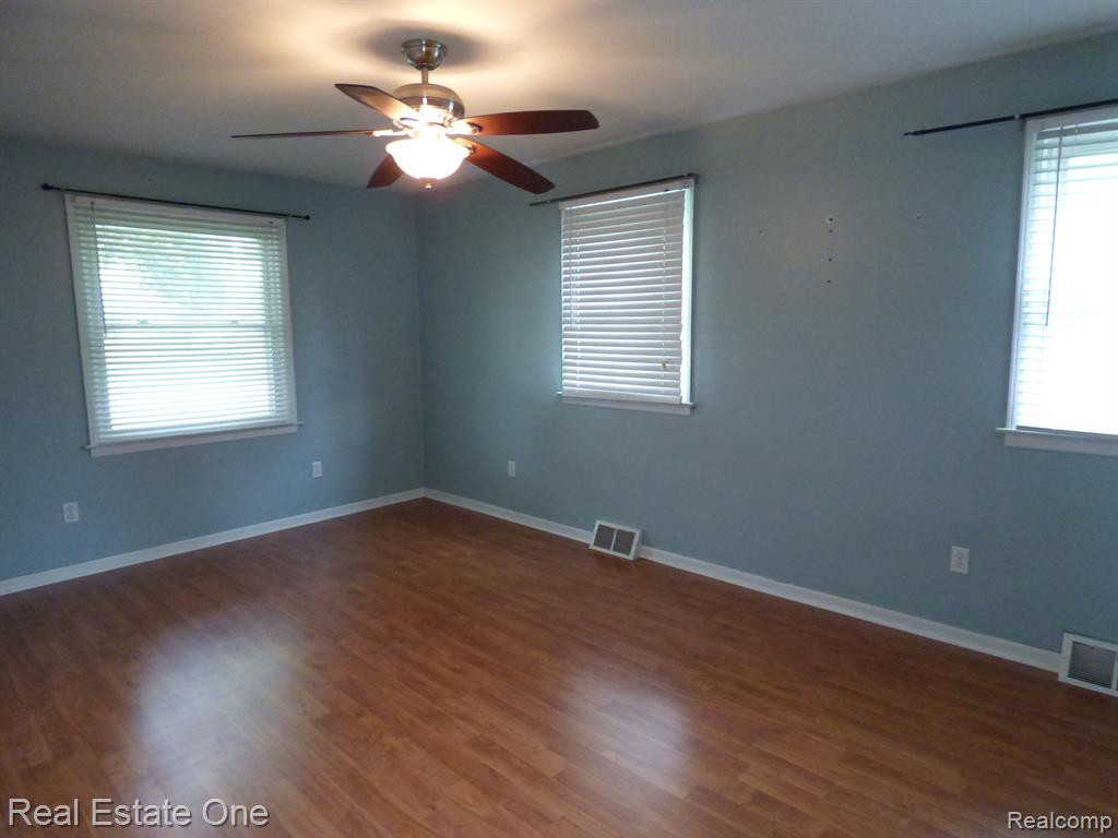 440 2ND Street, South Lyon, MI 48178 — Photo 8