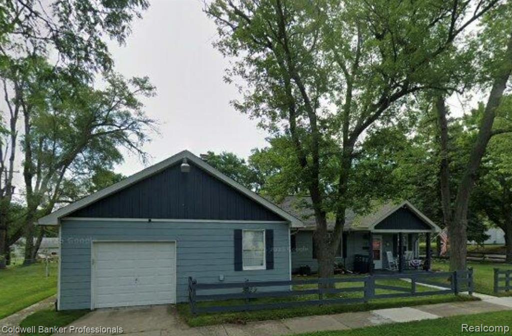715 E Tennyson Avenue, Pontiac, MI 48340 — front exterior