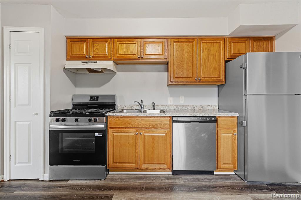 5852 Beech Daly Road, Taylor, MI 48180 — Photo 9