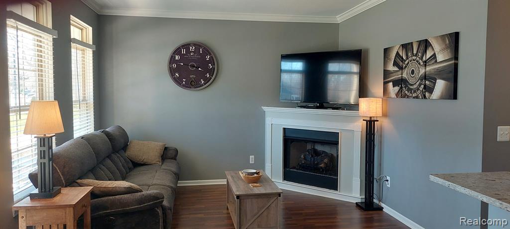 522 RED OAK, Walled Lake, MI 48390 — Photo 2