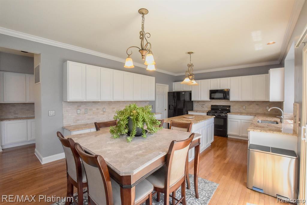 4237 MERRIMAN Loop, Howell, MI 48843 — Photo 12