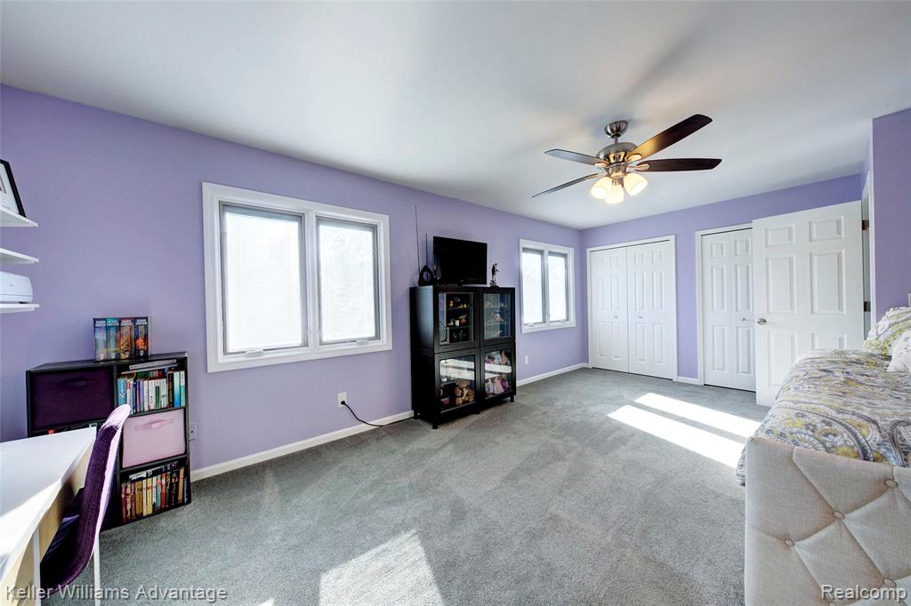 446 Oakgrove Court, Clawson, MI — Photo 36