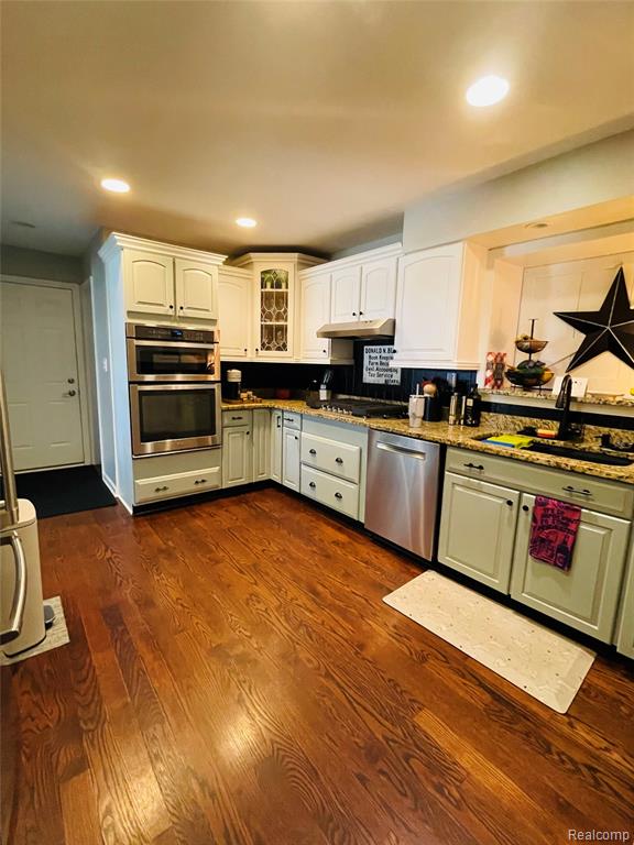 488 Welch Road, Northville, MI 48167 — Photo 2