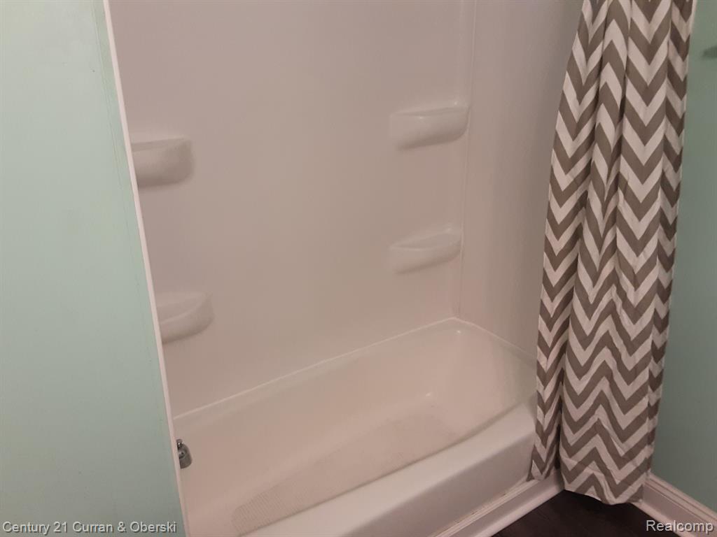 41279 S WOODBURY GREEN Drive, Belleville, MI 48111 — Photo 29
