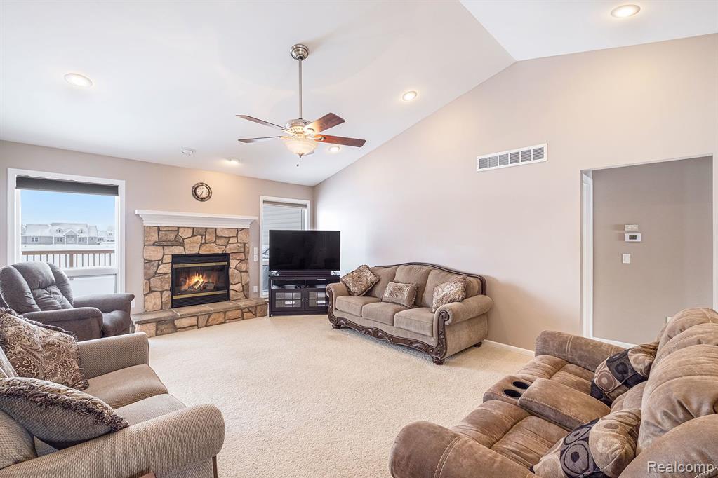 6197 SHARP Road, Swartz Creek, MI 48473 — Photo 3