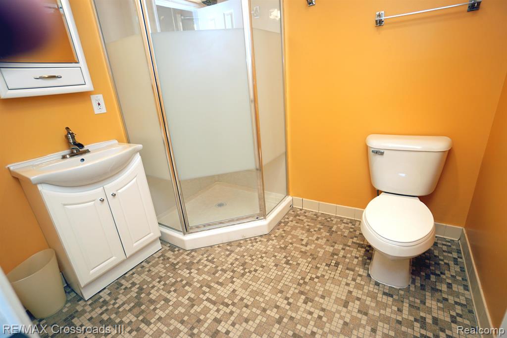48295 BAYSHORE Drive, Van Buren, MI 48111 — Photo 20