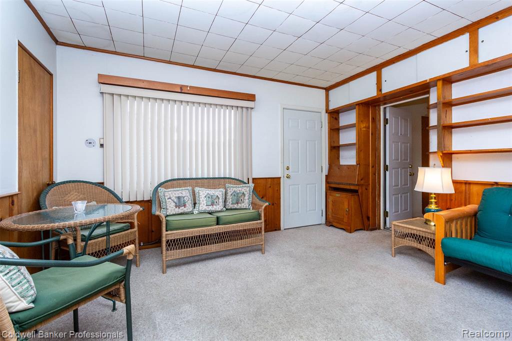 7332 N Vernon Street E, Dearborn Heights, MI 48127 — Photo 16