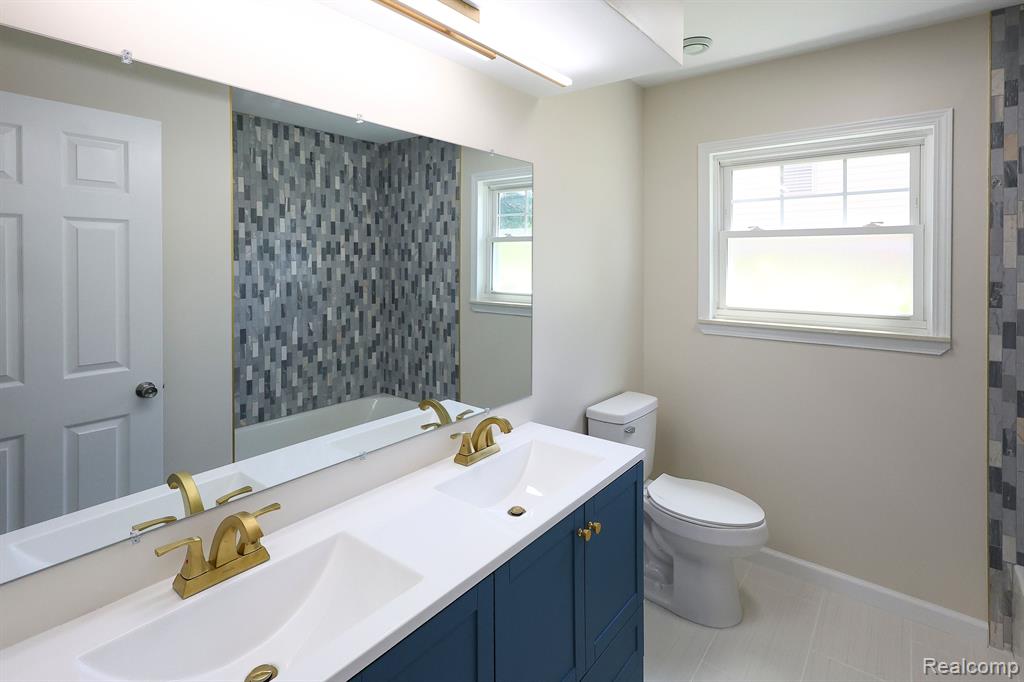 9858 FAIRBANKS Street, Van Buren, MI 48111 — Photo 16