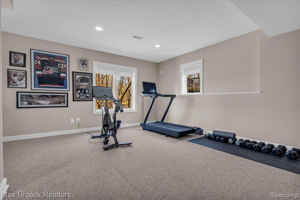 6462 W OAKS Drive, West Bloomfield, MI 48324 — Photo 39