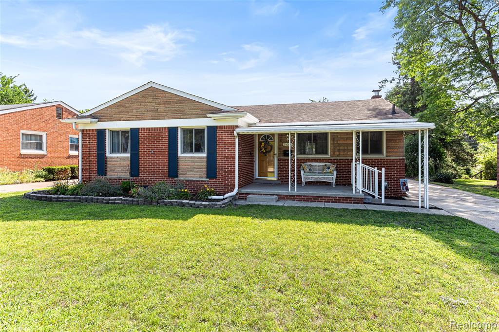 23020 Farmington Road, Farmington, MI 48336