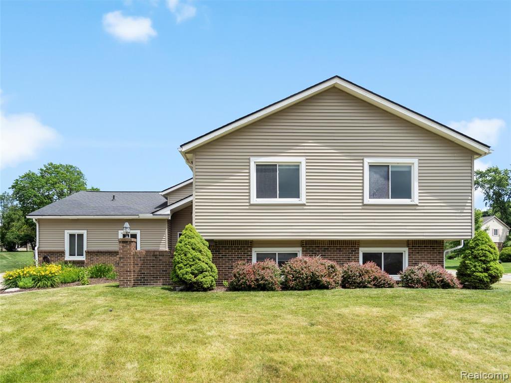 890 Darwin Place Court, Rochester Hills, MI 48307 — front exterior